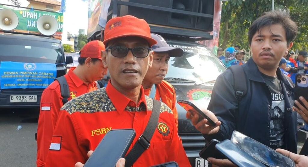 Presidium Aliansi Buruh Banten Bersatu Kota Tangerang, Maman Nuriman.